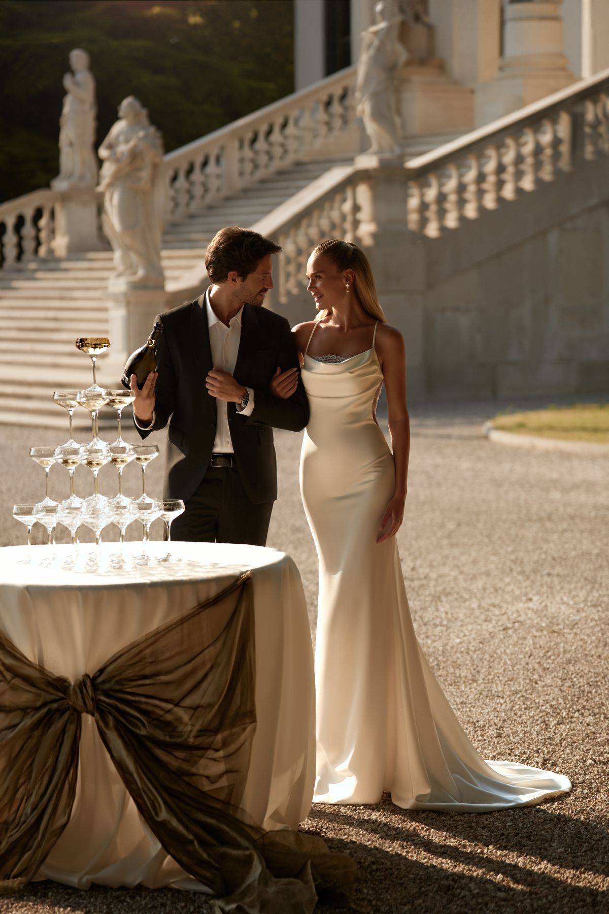 Robe de mariée sirène en satin près de Marseille