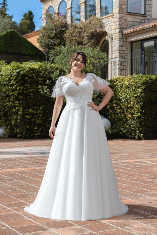 Robe de mariée grande taille en tulle Marseille